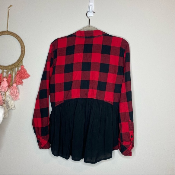 BeachLunchLounge Ruffled Details on the Back Flannel Button Down - Picture 5 of 7